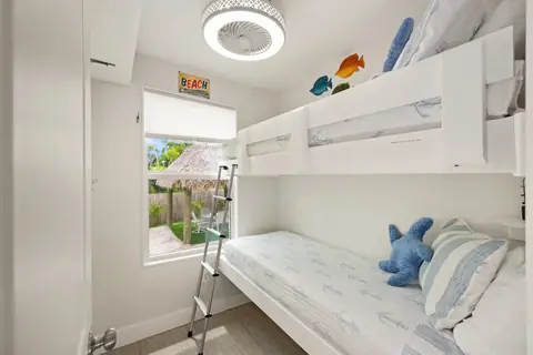 Guest Nook with Twin Bunks Unit 1