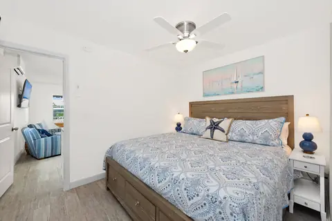 King Bedroom Unit 1