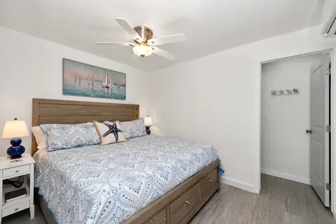 King Bedroom Unit 1
