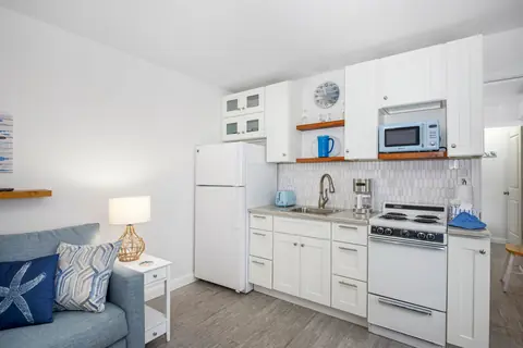 Kitchen Unit 1