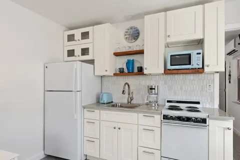 Kitchen Unit 1